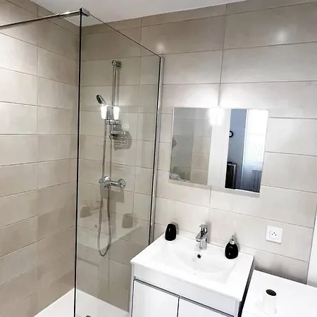 Apartment Spacieux Chaleureux *